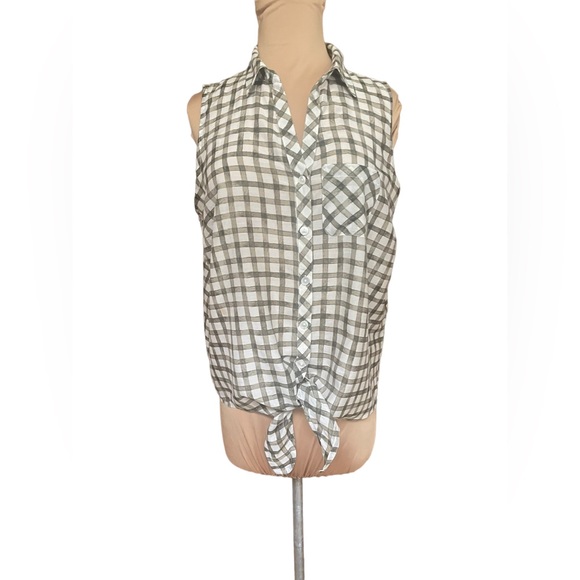 Talbots petite medium silk blend sleeveless tie front blouse. Preloved - Picture 1 of 6